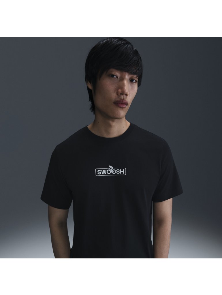 Nike Sportswear Club Bike Swoosh Tee black