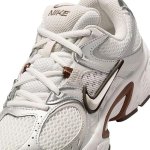 Nike W V5 RNR sail/orewood brn