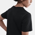 Nike Sportswear Older Kids' T-Shirt black
