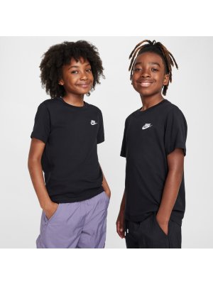 Nike Sportswear Older Kids' T-Shirt black