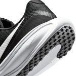 Nike Revolution 8 black/white