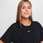 Nike Sportswear Essential Loose Fit Older Kids' (Girls') T-Shirt black